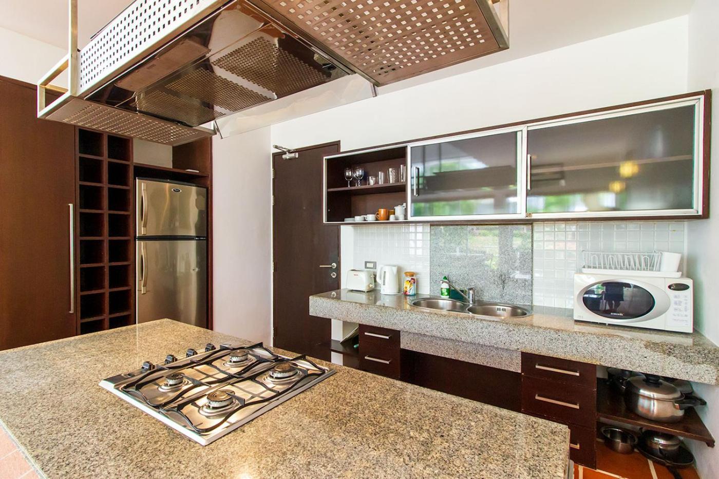 Kamala Hills Serviced Apartments Стая снимка